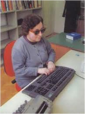 Foto de uma mulher cega
